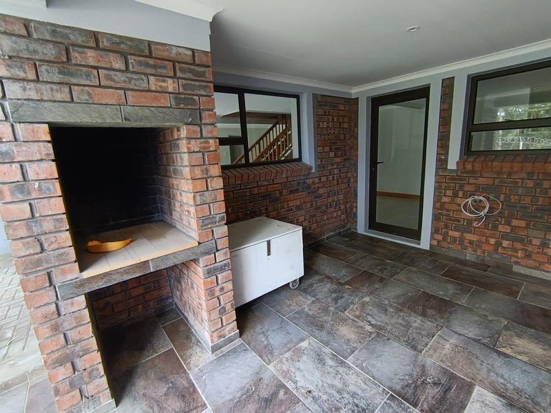 4 Bedroom Property for Sale in Albertinia Western Cape